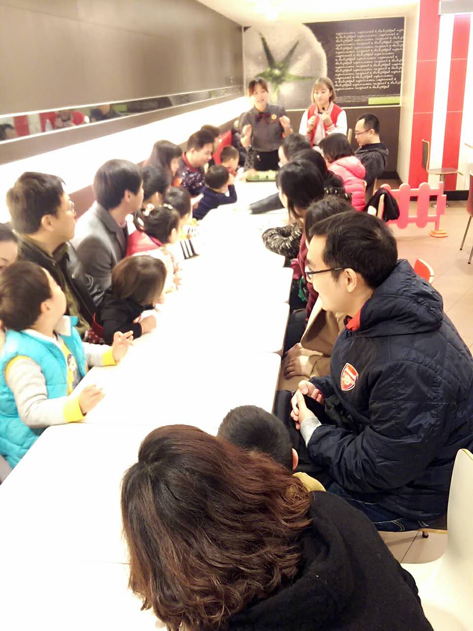 NYC紐約國際上海仲盛中心：【活動回顧】麥當勞漢堡之旅