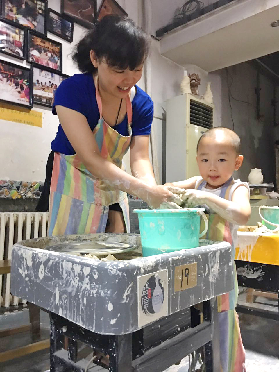 NYC紐約國際西安曲江早教中心小小陶藝師