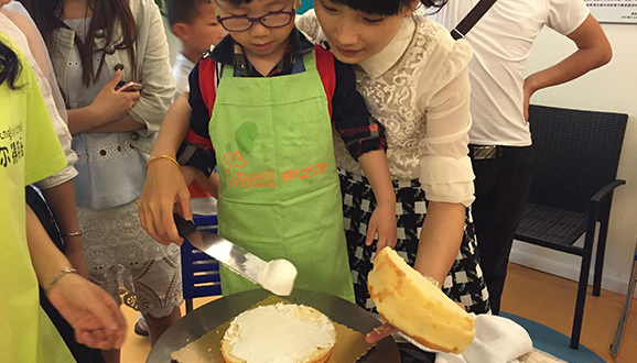 NYC紐約國際杭州星光城早教中心小小糕點師活動預告