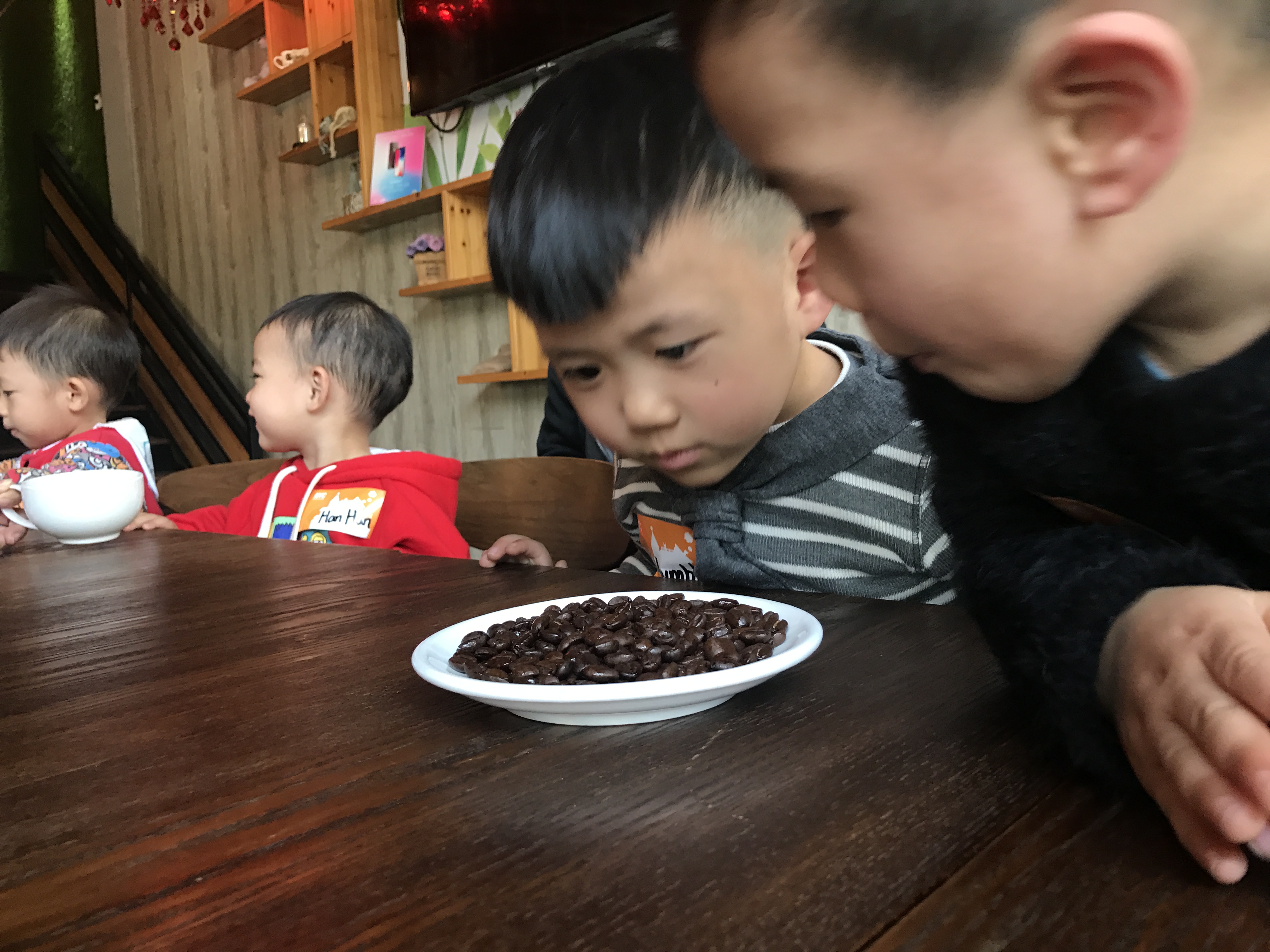 NYC紐約國際廣東順德新城早教中心：【活動回顧】和Pongo一起去謎思咖啡DIY下午茶