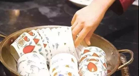 出門吃飯"開水洗碗"能殺菌？錯了！這才是正確消毒方法