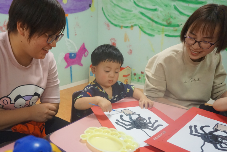 NYC紐約國際早教邯鄲連城早教中心：【活動回顧】職業體驗星巴克小小咖啡師