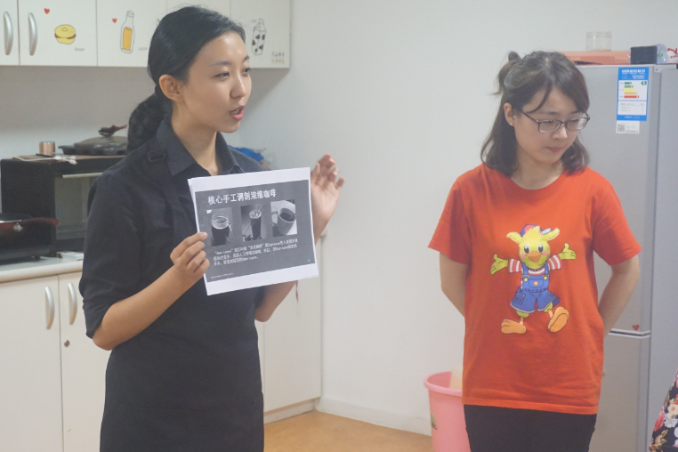 NYC紐約國際早教邯鄲連城早教中心：【活動回顧】職業體驗星巴克小小咖啡師