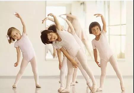 絕對收藏貼 | 幾歲學什么？12種幼兒早教的最佳開始年齡！