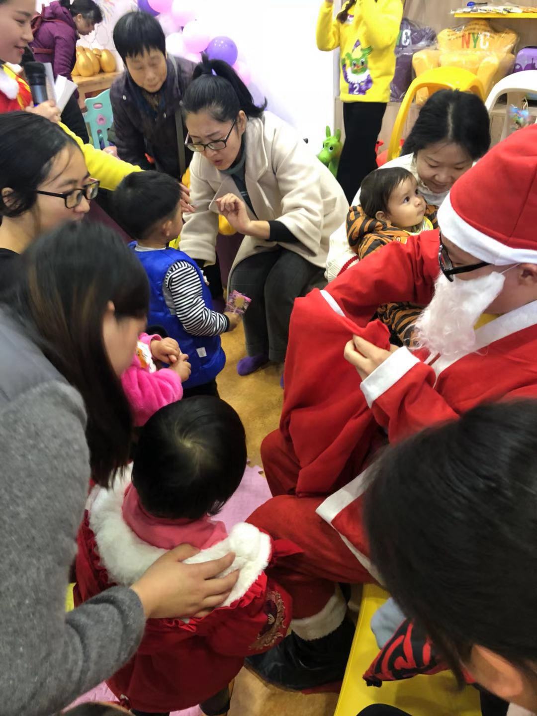 NYC紐約國際成都早教中心：【活動回顧】NYC-圣誕狂歡夜Party