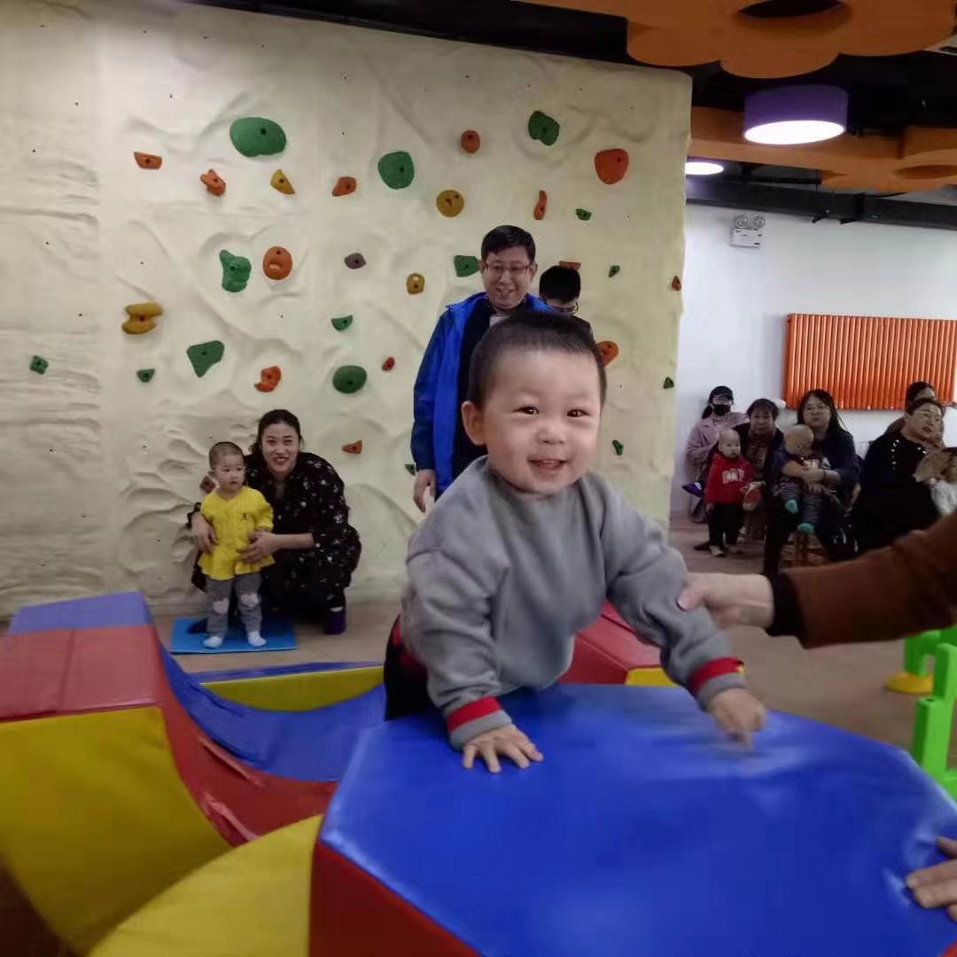 NYC紐約國際唐山早教中心：“爬爬賽”親子活動回顧