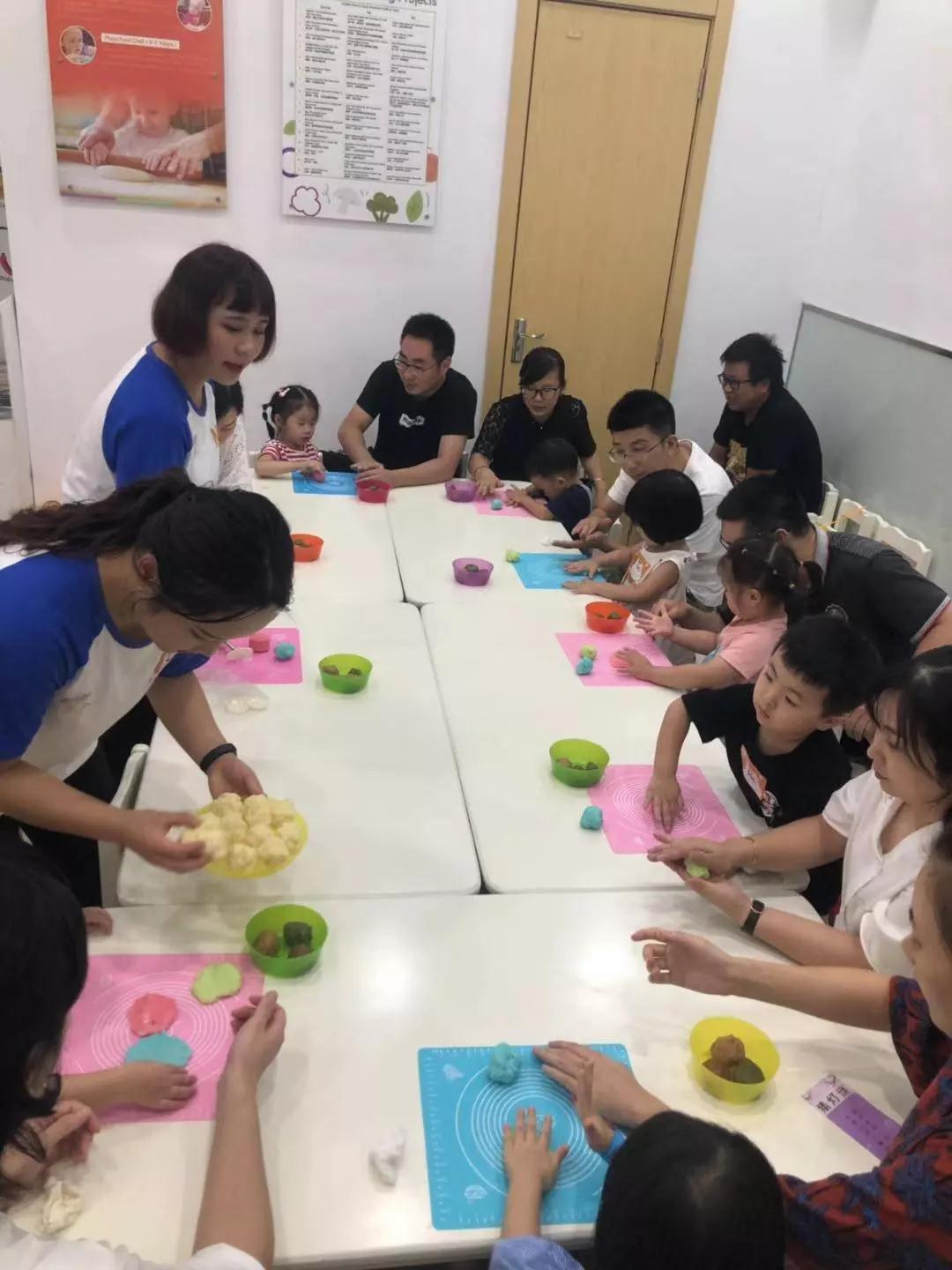NYC紐約國際寧波早教中心：【活動回顧】歡慶中秋，月餅DIY